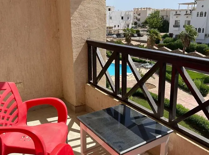 Two Bedroom At Sunny Lakes Appartement
