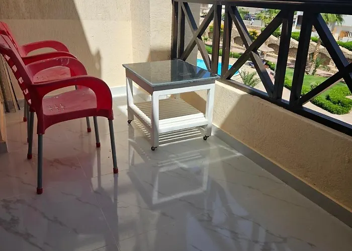 Two Bedroom At Sunny Lakes *
