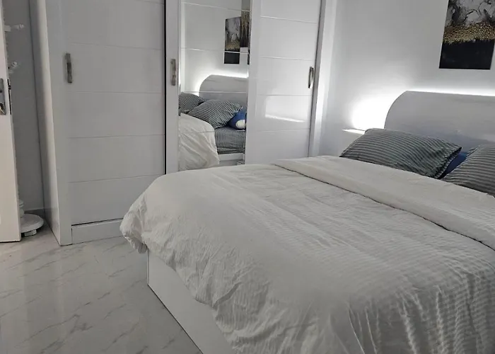 Two Bedroom At Sunny Lakes *
